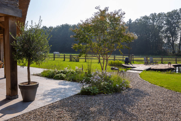 Mooie tuin met zwemvijver Moergestel