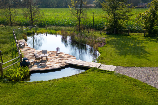 Mooie tuin met zwemvijver Moergestel