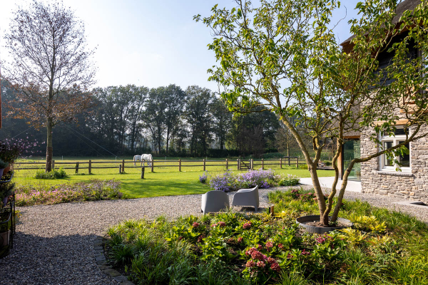 Mooie tuin met zwemvijver Moergestel